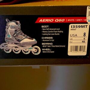 Roller Derby Blades, size 8, white/grey/mint